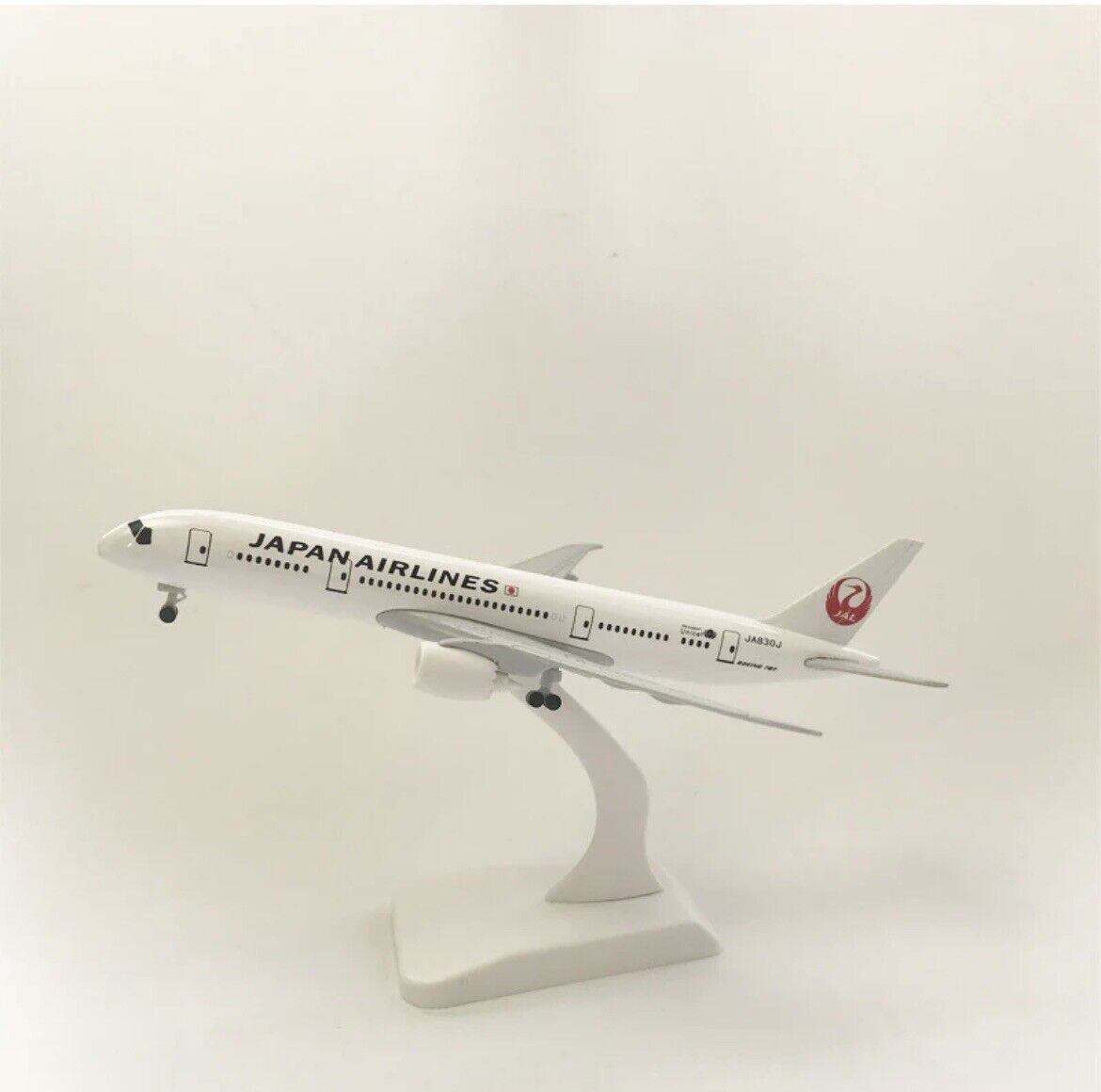 1:400 Japan Airlines B787 Airplane Model Diecast Toy Plane