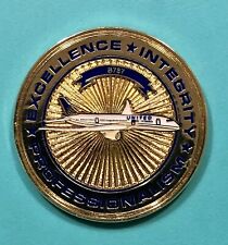 UNITED AIRLINES CHALLENGE COIN— 787 DREAMLINER picture