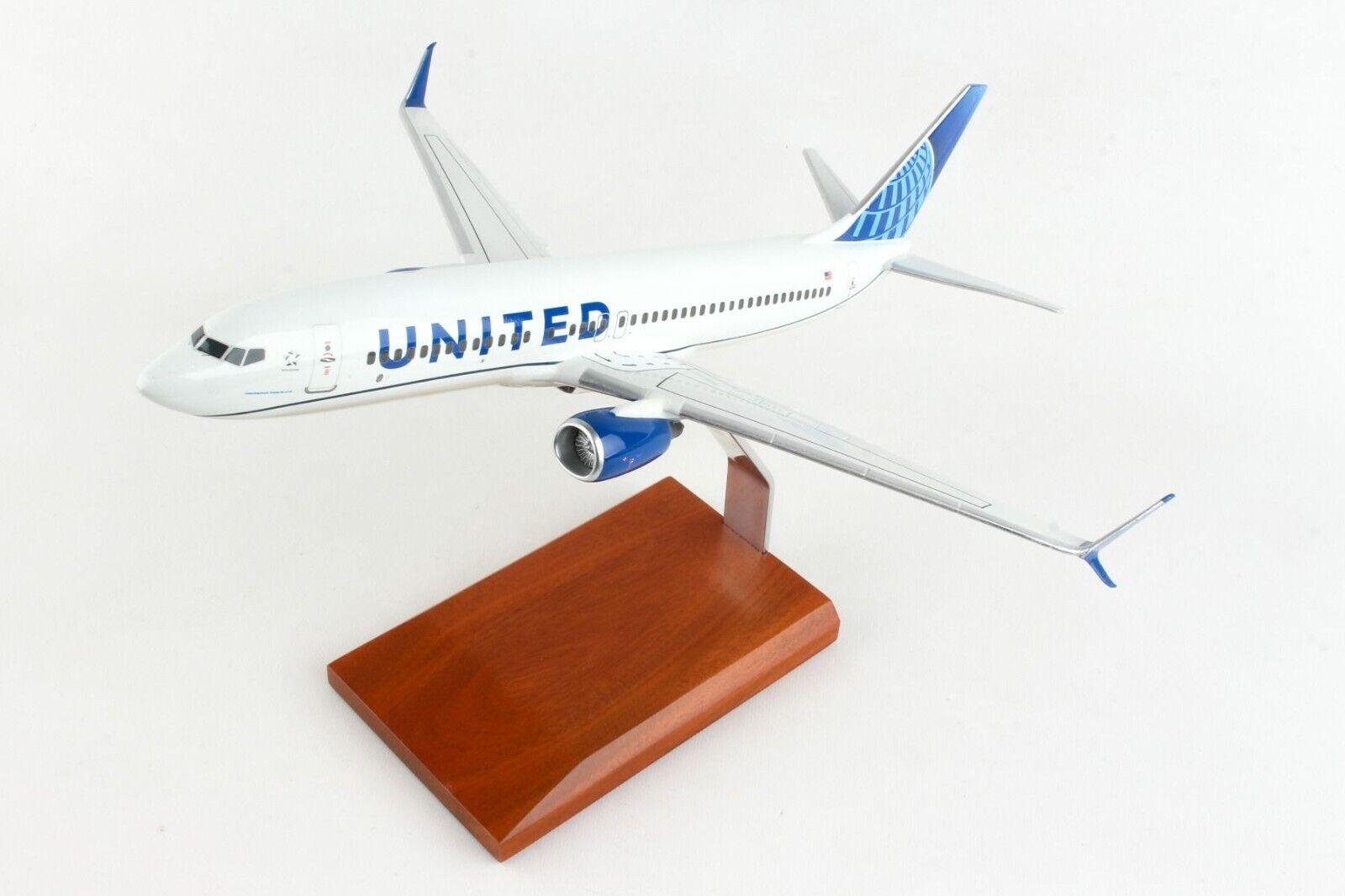 United Airlines Boeing 737-Max9 New Livery Desk Display Model 1/100 ES Airplane