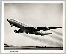 Aviation Airplane Pan Am Pan American Airlines Boeing 707-120 B&W 8x10 Photo C11 picture