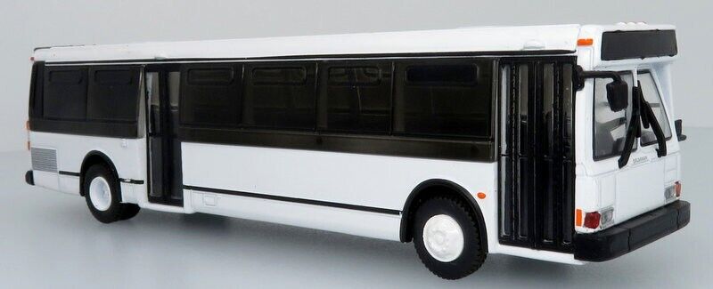 Iconic Replicas 1:87 1980 Grumman 870 Transit Bus: Blank White