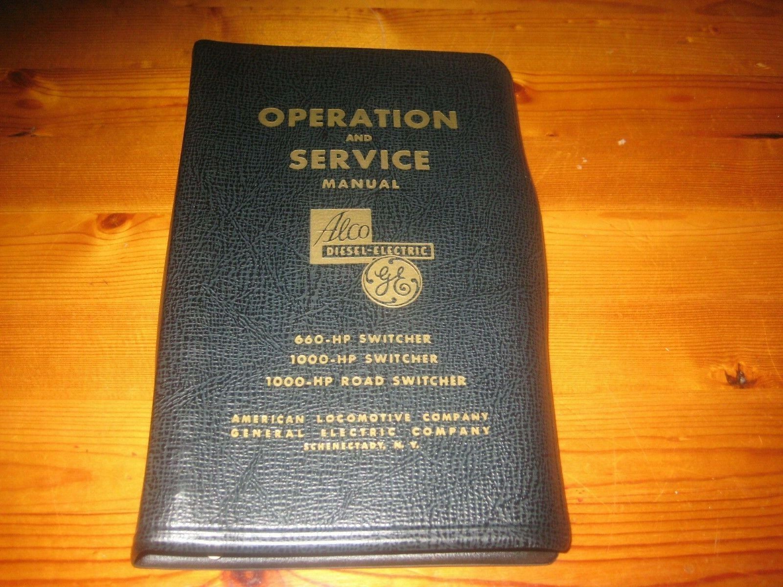 Operation and Service manual ALco Ge Diesel Electric Locomotive 1951