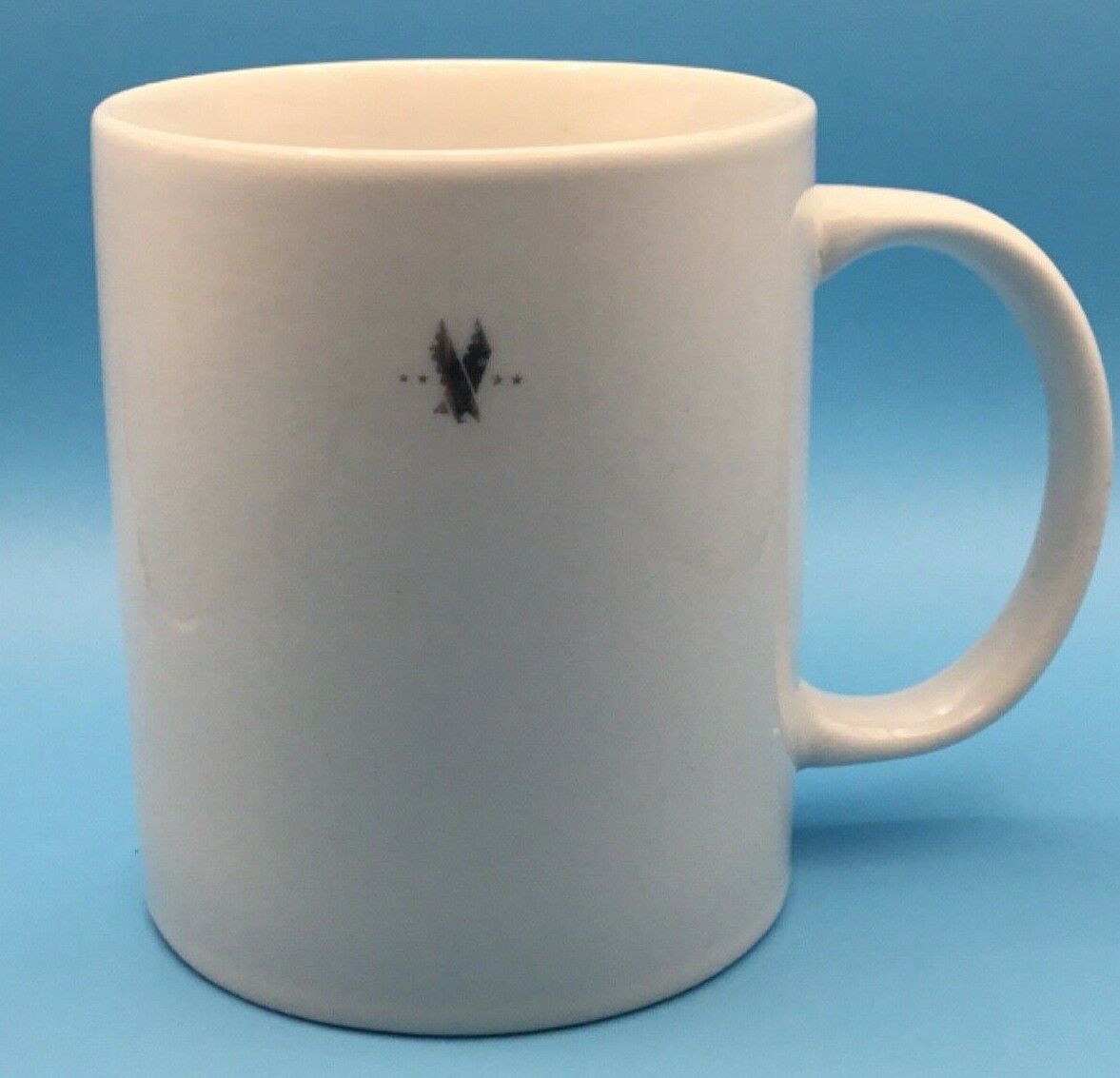 AMKO Exclusively for AMERICAN AIRLINES White Mug 1st Class 73MU003 Small Logo 