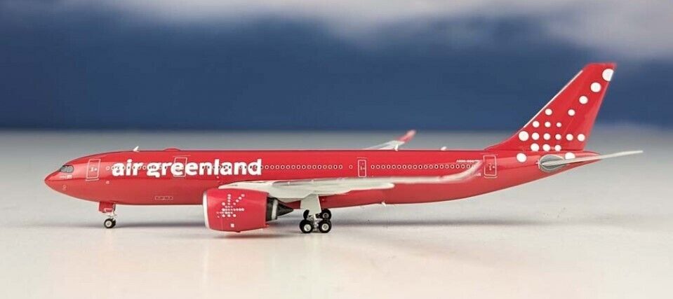 Phoenix 11773 Air Greenland Airbus A330-800neo OY-GKN Diecast 1/400 Jet Model