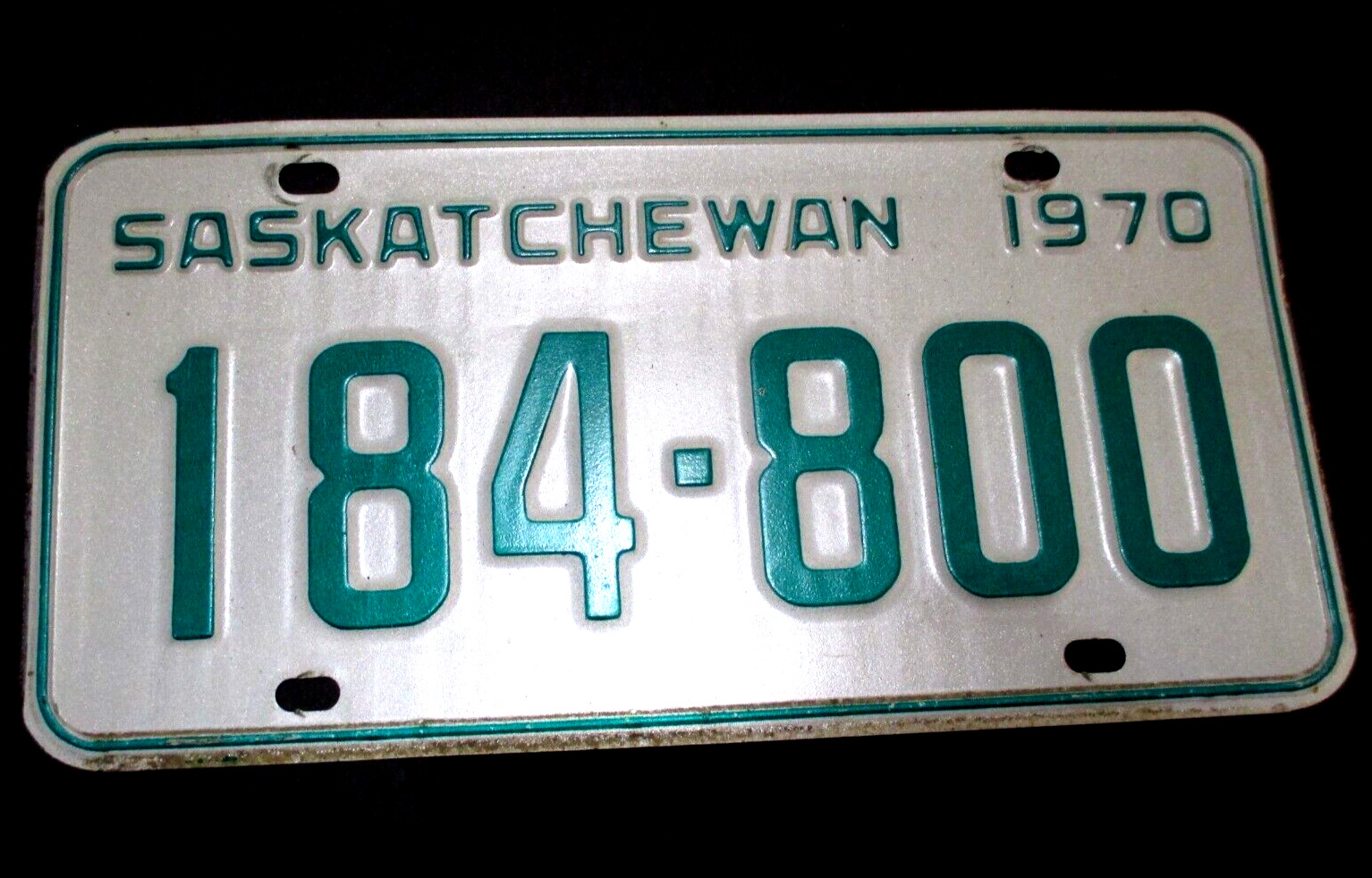 Saskatchewan Canada 1970 License Plate 184-800 in Great Condition