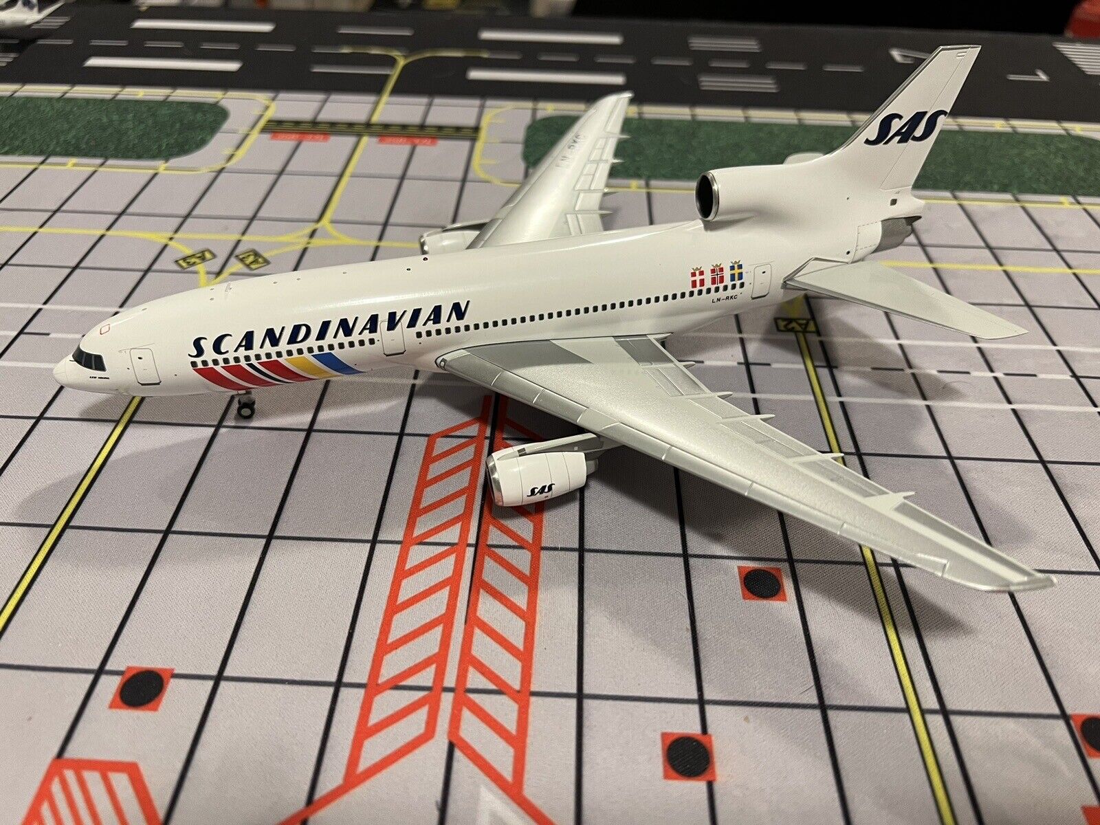 JC Wings 1:200 SAS Scandinavian Airlines L-1011-500 Fantasy Custom Diecast Model