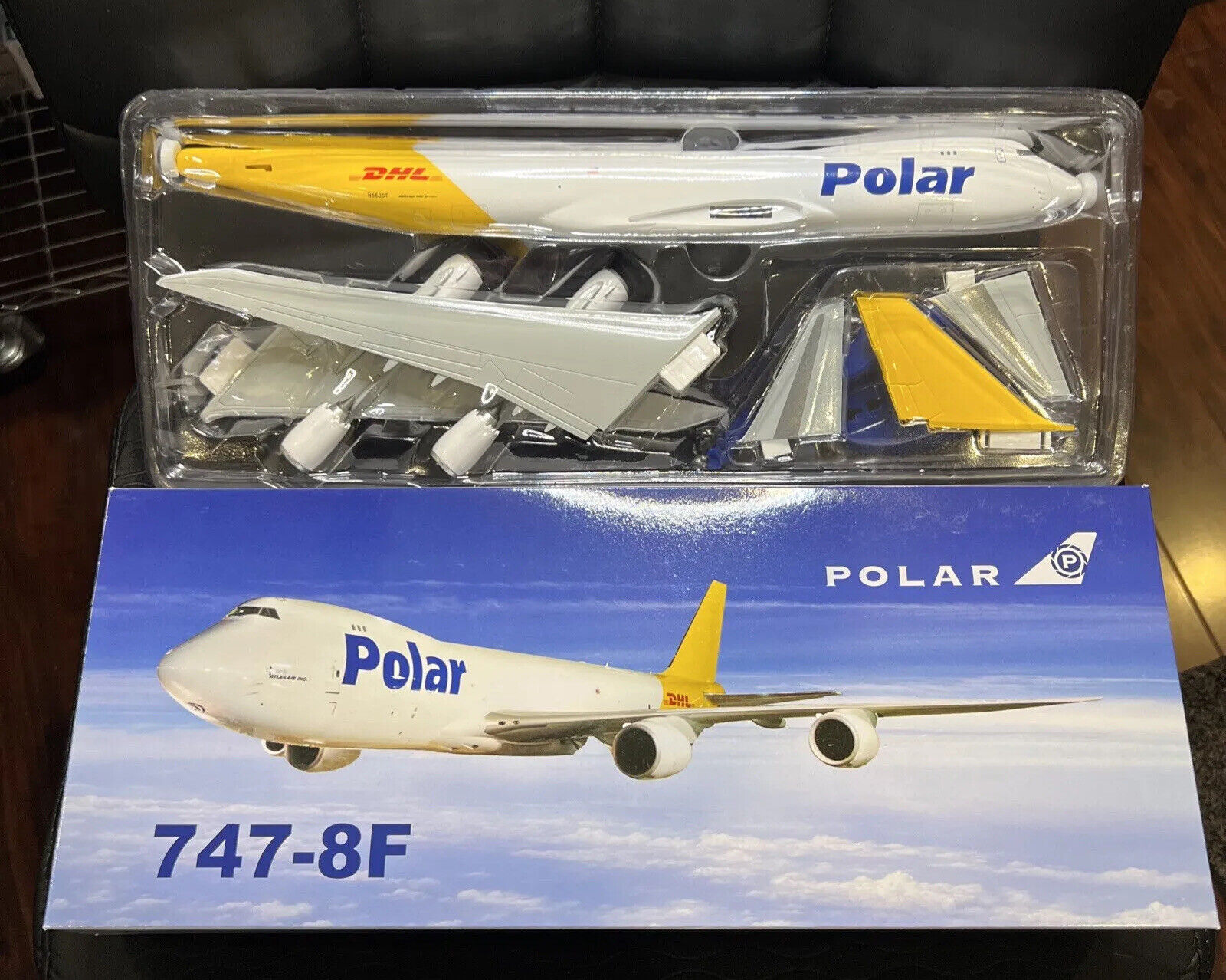 Boeing Freighter Polar Cargo Air/DHL 747-8 Scale 1:200 Model Airplane Plane ✈️