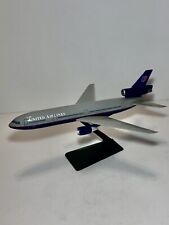 United Airlines McDonnell Douglas DC-10-30 1:200 Scale Desk Top Model  picture