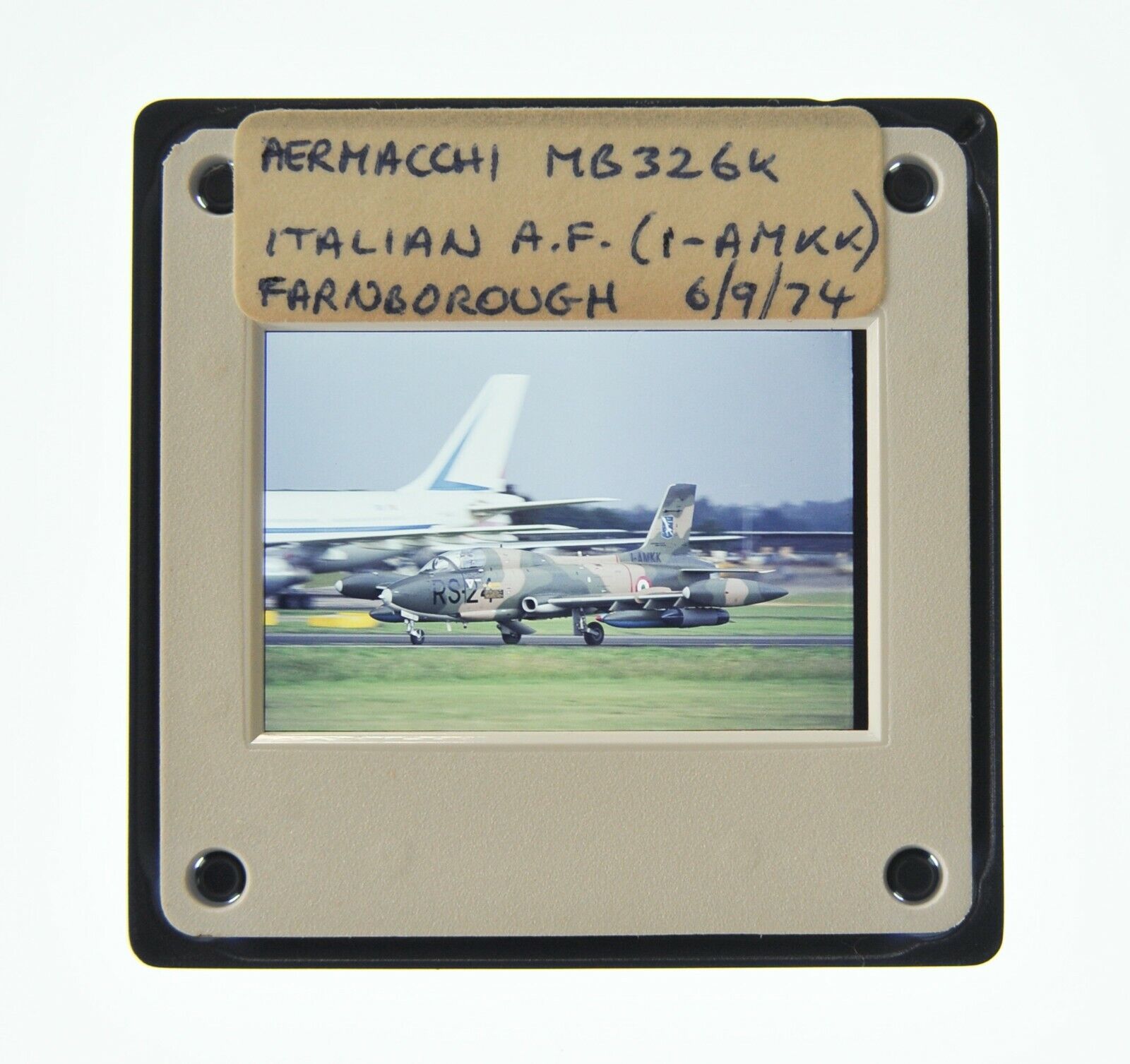 35MM SLIDE AIRCRAFT 1974 AERMACCHI MB-326K ITALIAN A.F (I-AMKK) FARNBOROUGH A67