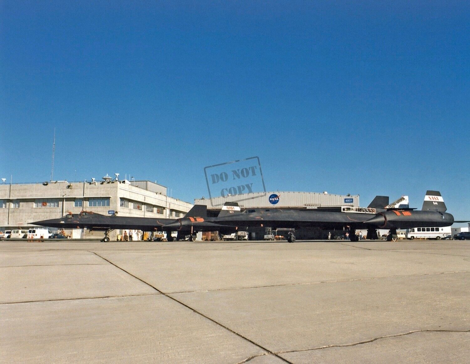 SR-71A linear aerospike experiment SR-71B trainer aircraft 12X18 Photo NASA D