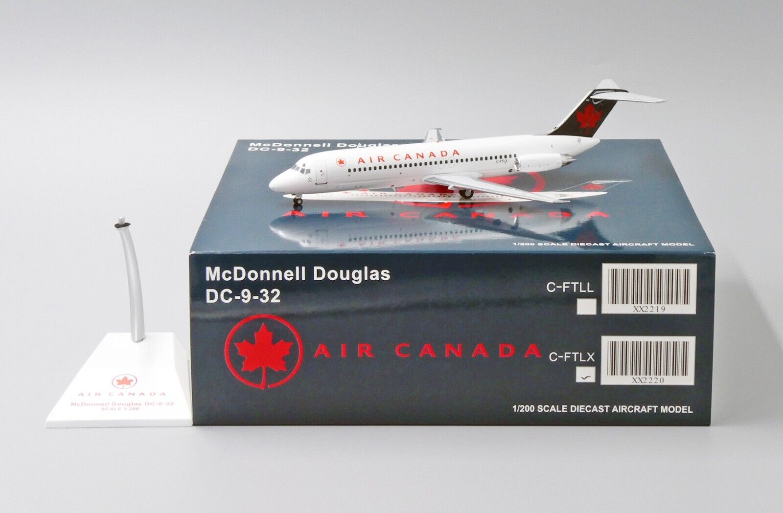Air Canada DC-9-30 Reg: C-FTLX JC Wing Scale 1:200 Diecast model XX2220 (E)