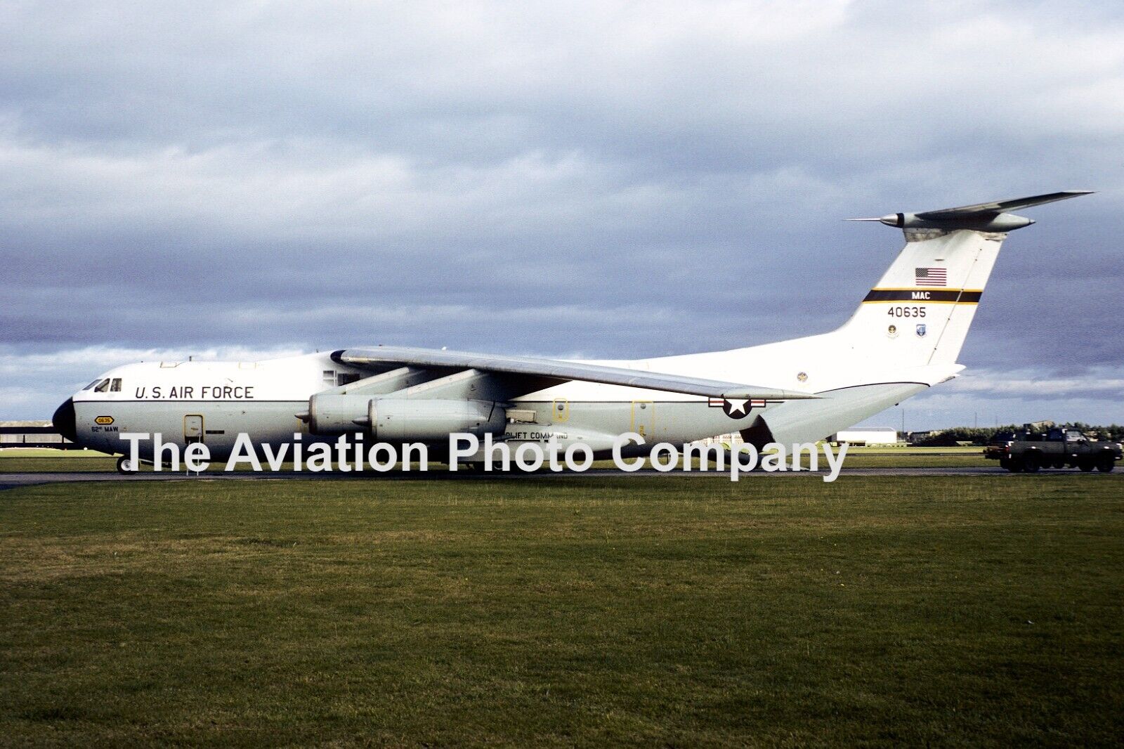 US Air Force 62 MAW Lockheed C-141A Starlifter 64-0635 (1977) Photograph