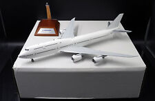 Blank B747-8  Boeing Aircraft Passenger version  1:200 Diecast Models    XX2169 picture