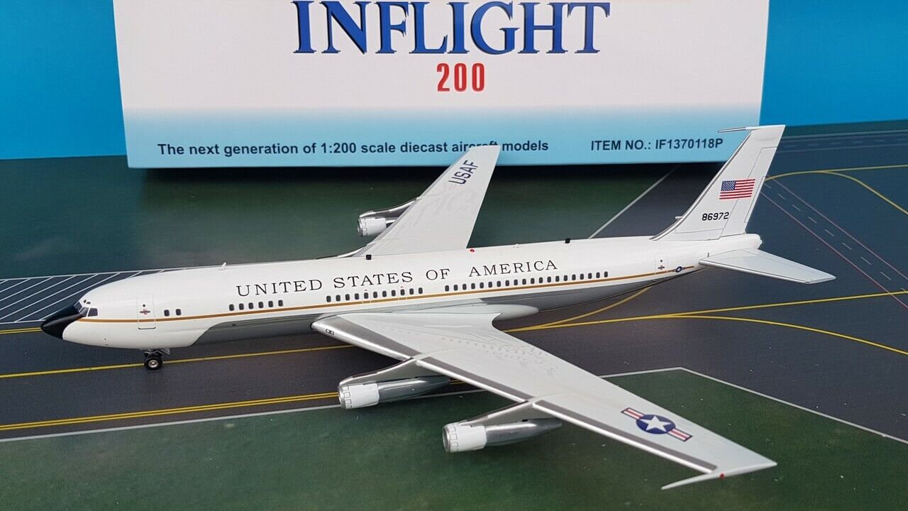 InFlight200 Boeing VC-137B USA AIR FORCE with stand Ref:IF1370118P