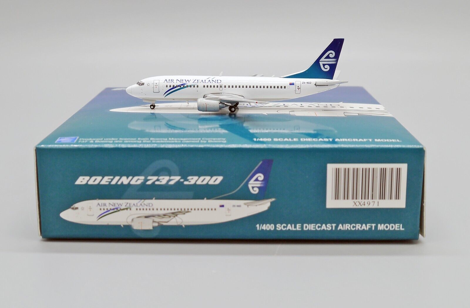 Air New Zealand B737-300 Reg: ZK-NGD JC Wings Scale 1:400 Diecast XX4971 (E+)
