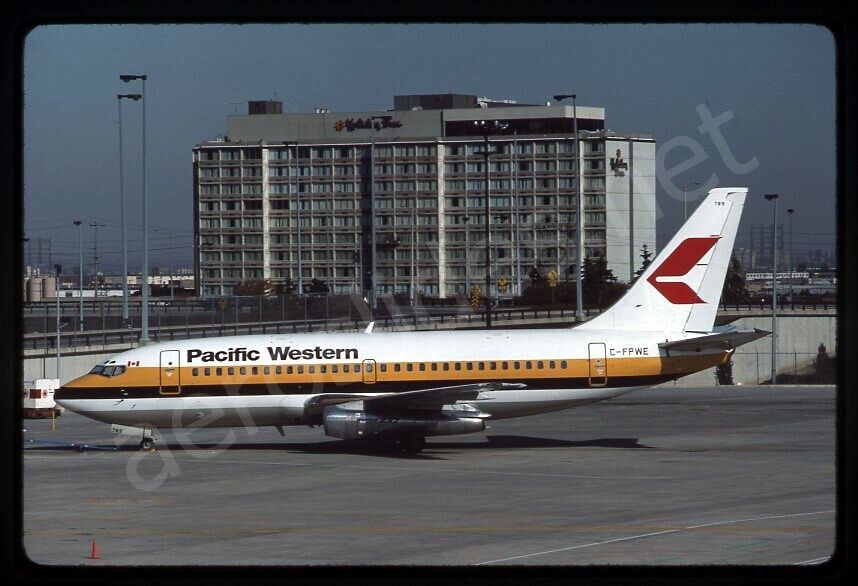 Pacific Western Boeing 737-200 C-FPWE Nov 85 Kodachrome Slide/Dia A14