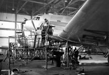 Mechanics Repair The Air France Douglas Dc-3 F-Bbba 1946 Old Dc3 Photo picture