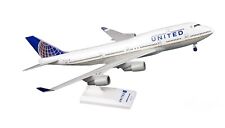 Skymarks SKR614 United Airlines Boeing 747-400 N127UA Desk 1/200 Model Airplane picture