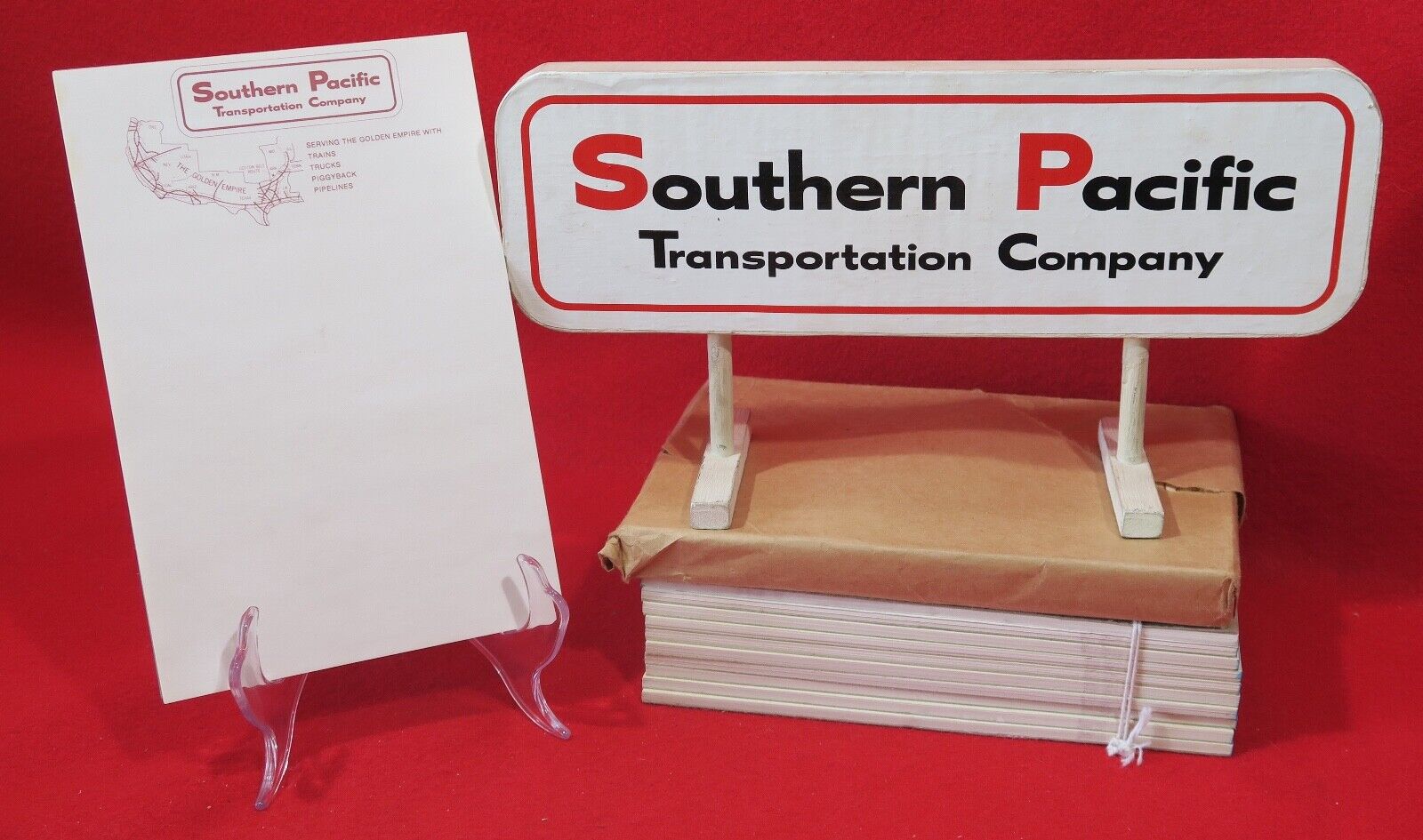 SOUTHERN PACIFIC TRANSPORTATION COMPANY DESK SIGN & NOTEPAD PACKAGE OF 14 PADS