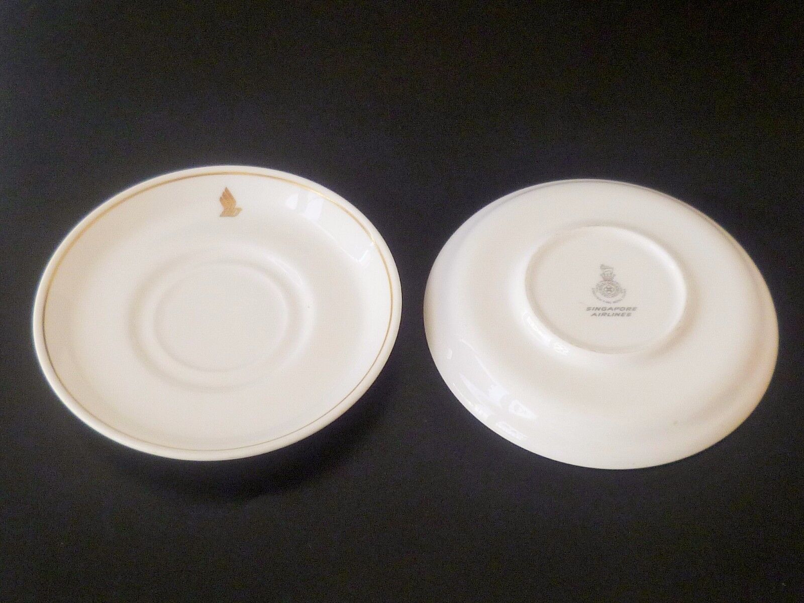 RARE  1 pc. of  Made in England - Singapore Airlines classic plate saucer 