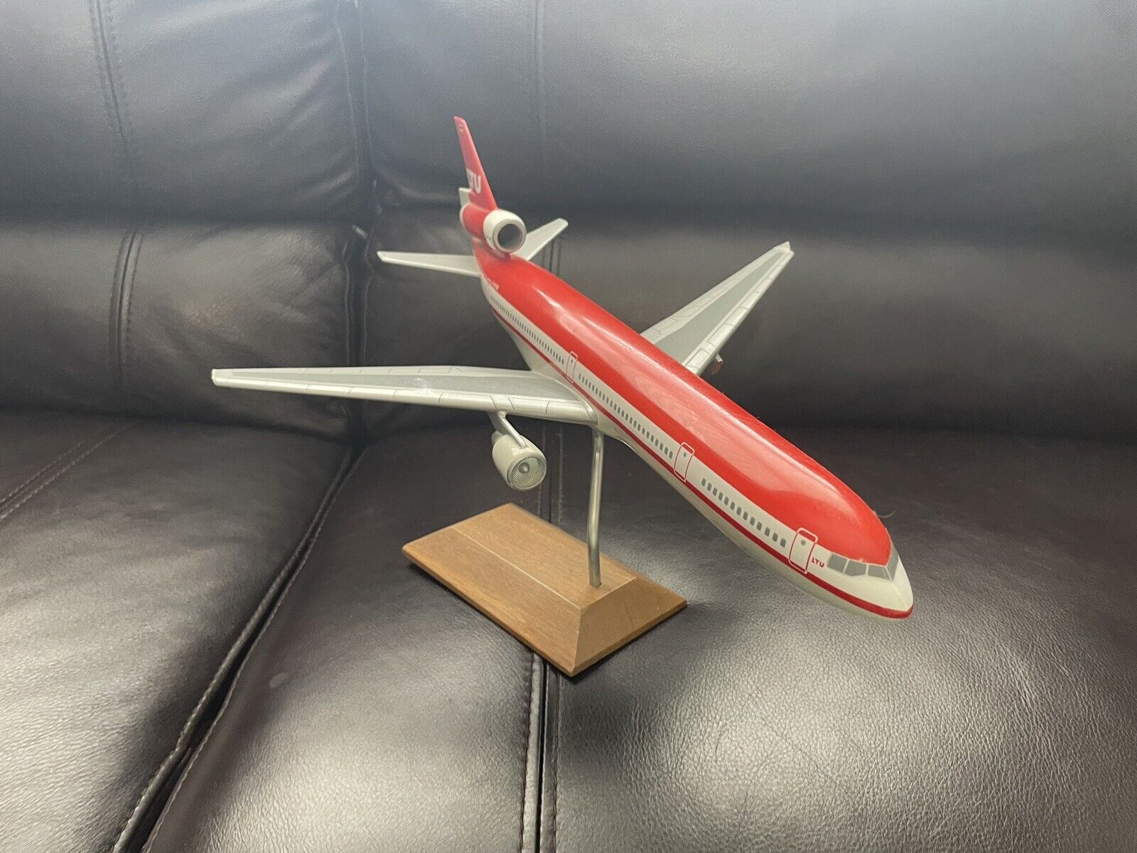 Lithuanian Airlines Model Trijet