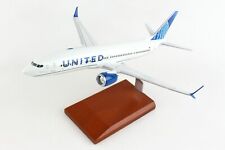 United Airlines Boeing 737-800 New Livery Desk Display Model 1/100 ES Airplane picture