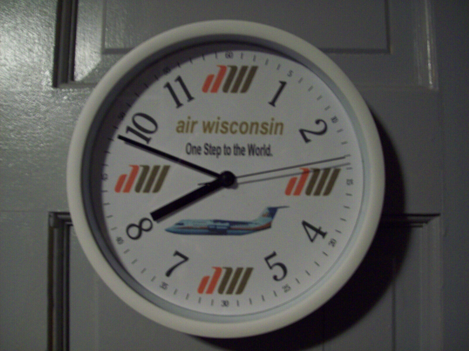 AIR WISCONSIN BA-146 WALL CLOCK  AMERICAN AIRLINES  UNITED AIRLINES