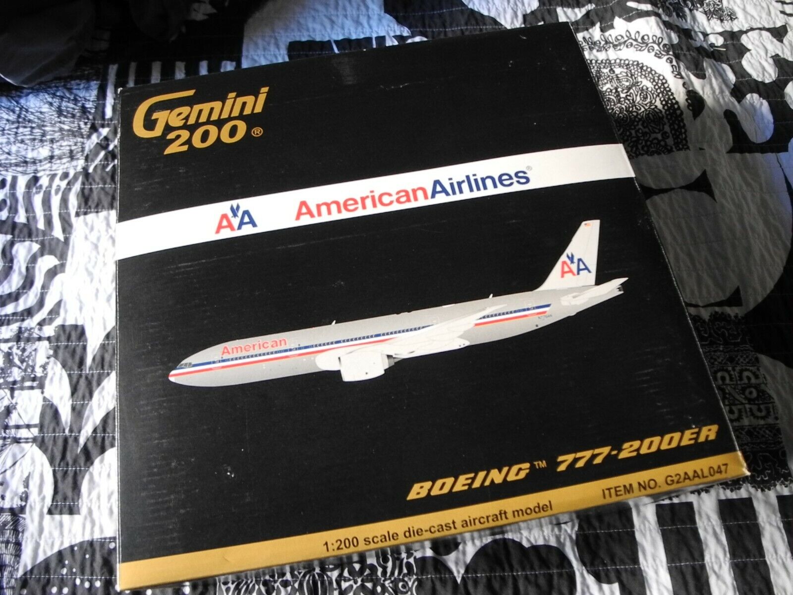 VERY Rare GEMINI JETS Boeing 777 American Airlines, WIDGET LIVERY Retired