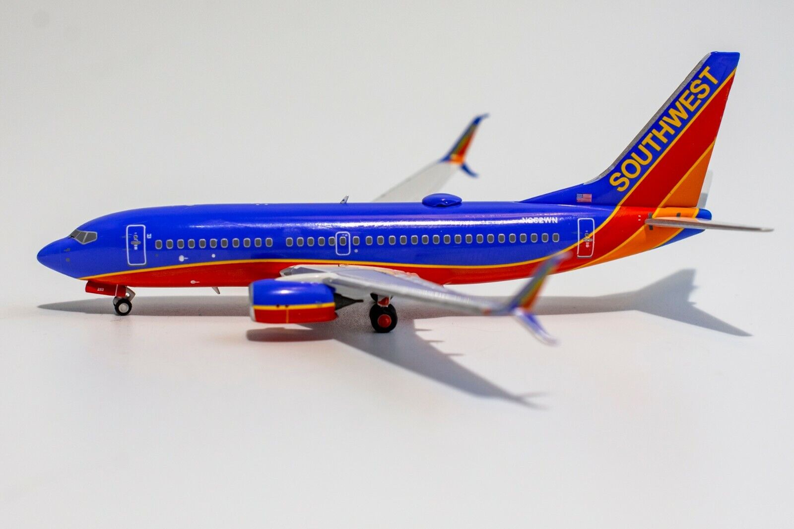 NG Model 1:400 Southwest Airlines Boeing B737-700S N252WN Diecast Model Aircraft