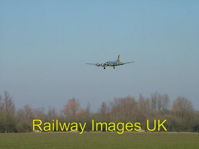 Photo - B17 Flying Fortress landing Model Parham Airfield c2008