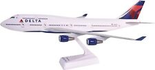 Flight Miniatures Delta Airlines Boeing 747-400 N665US Desk 1/200 Model Airplane picture