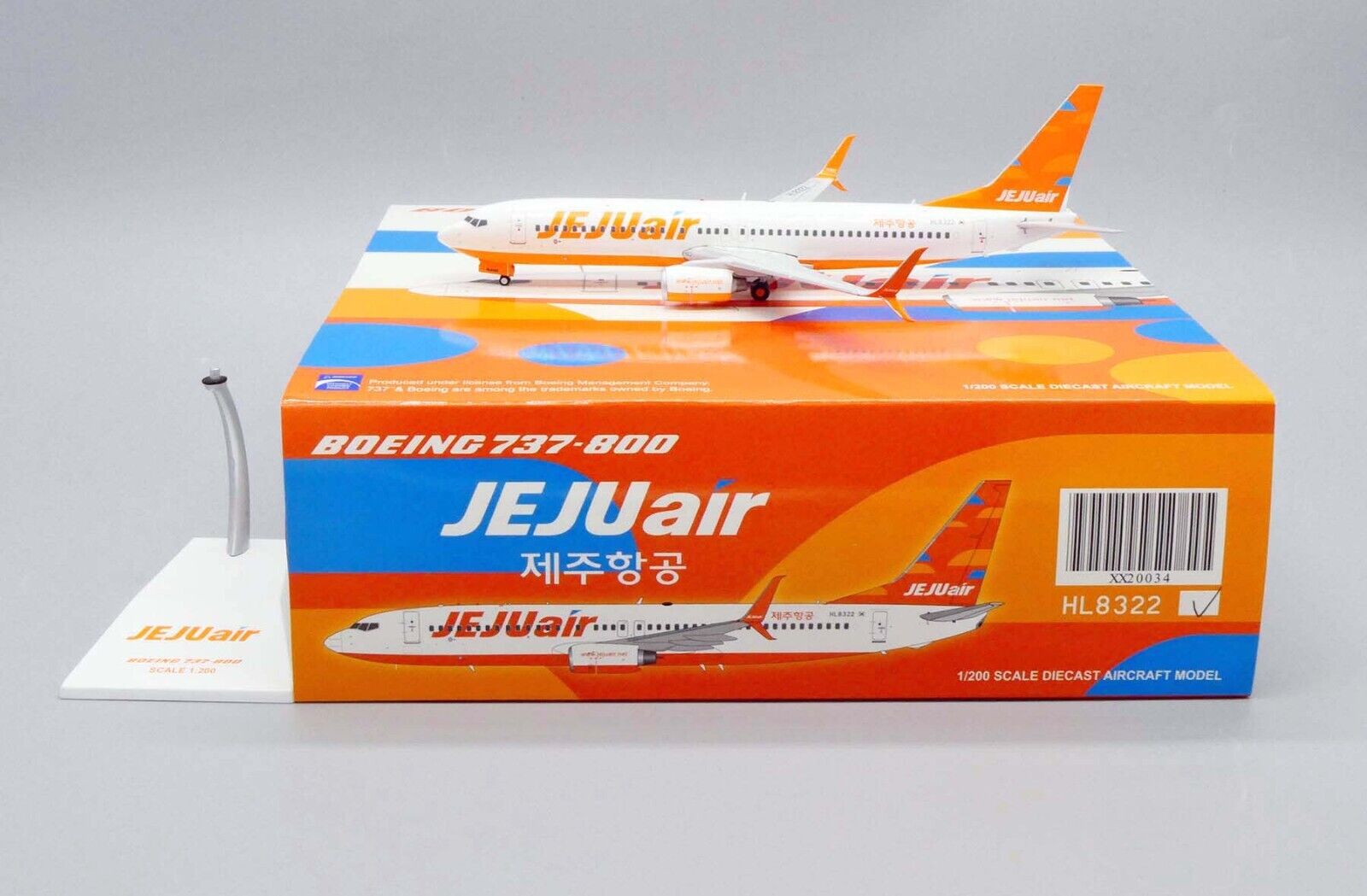 Jeju Air B737-800 Reg: HL8322 JC Wings Scale 1:200 Diecast model XX20034 (E)