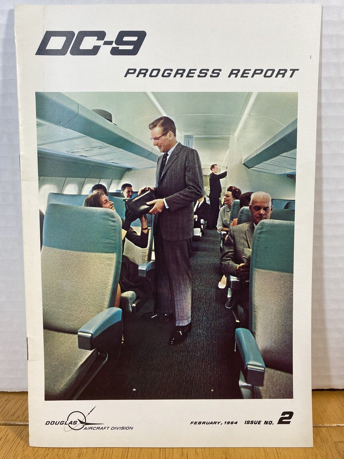 DOUGLAS AIRCRAFT DIVISION DC-9 PROGRESS REPORT FEBRUARY,1984 Issue No.2 VTG