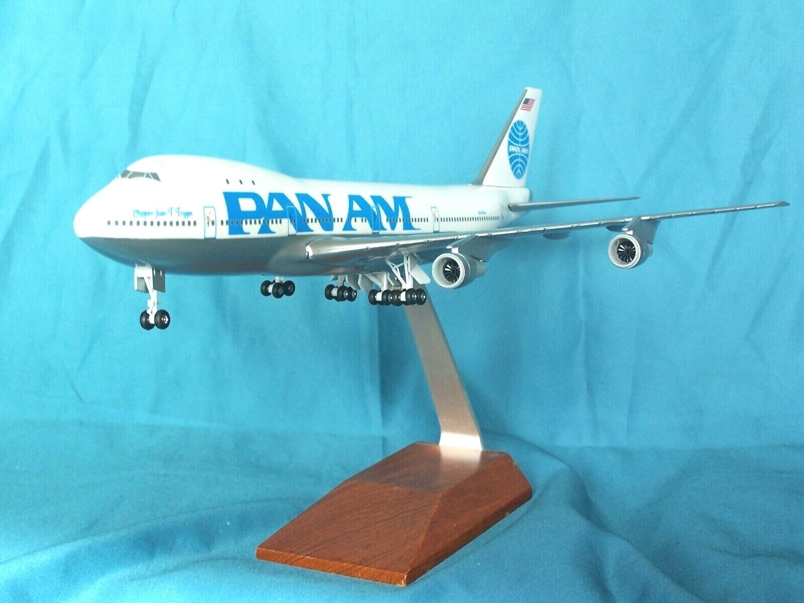 PAN AM AIRLINES  Boeing 747-100   SKYMARKS EXECUTIVE DESK MODEL