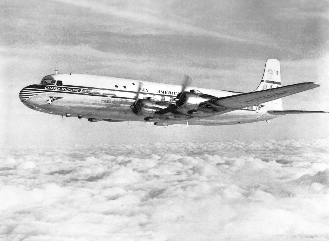Pan American Airways Douglas DC-6 ((8.5\