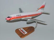 PSA Pacific Southwest Airlines Boeing 737-200 Desk Top Model 1/72 SC Airplane picture