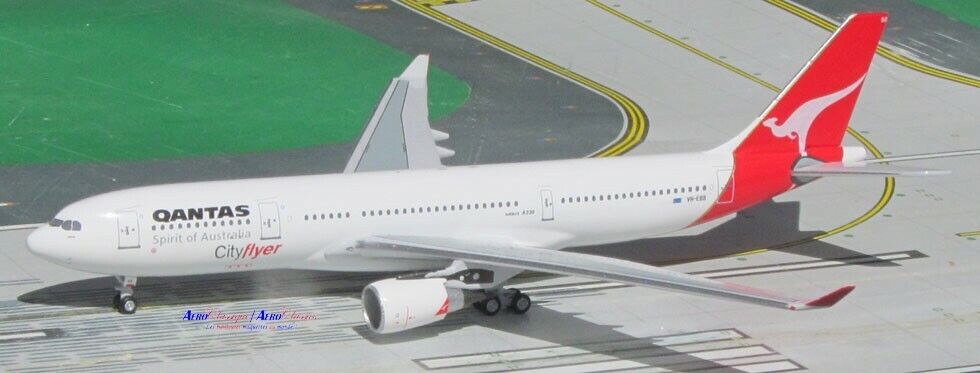 Aeroclassics ACVHEBB Qantas CityFlyer Airbus A330-200 VH-EBB Diecast 1/400 Model