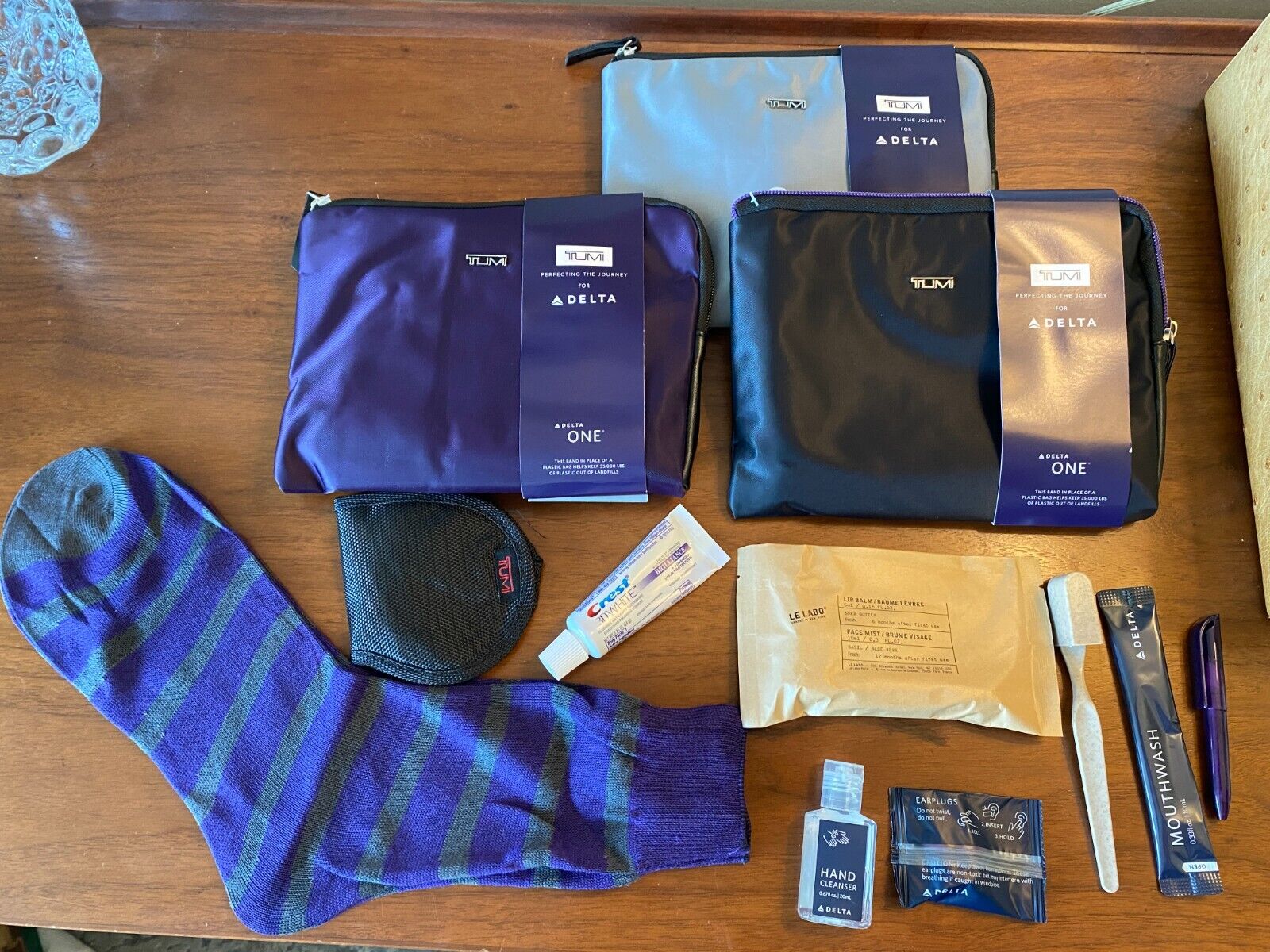 Delta Airlines TUMI Amenity Kit First Class Toiletry Purple DAL NEW