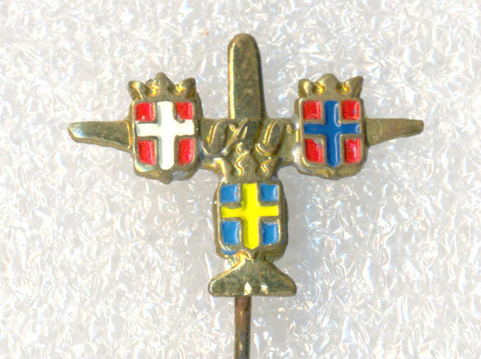 SAS Scandinavian Airlines Vintage LOGO Pin Badge
