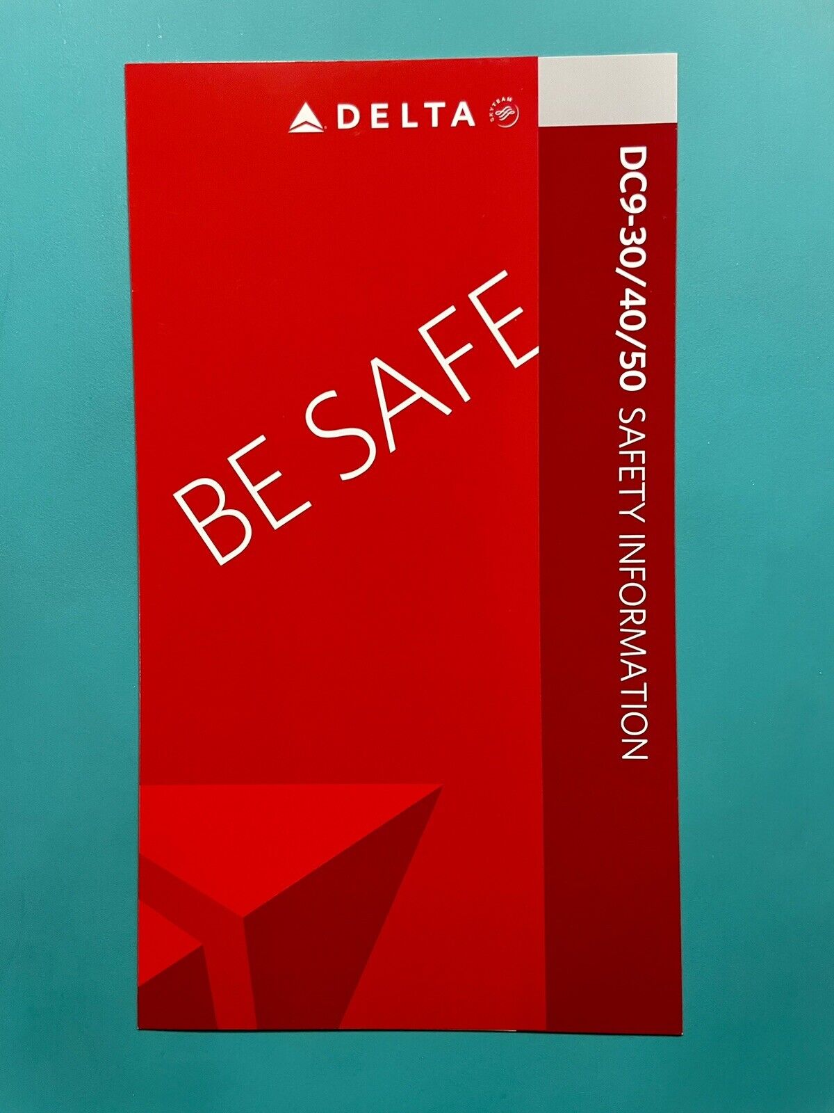 DELTA AIRLINES SAFETY CARD - DC9– 2009