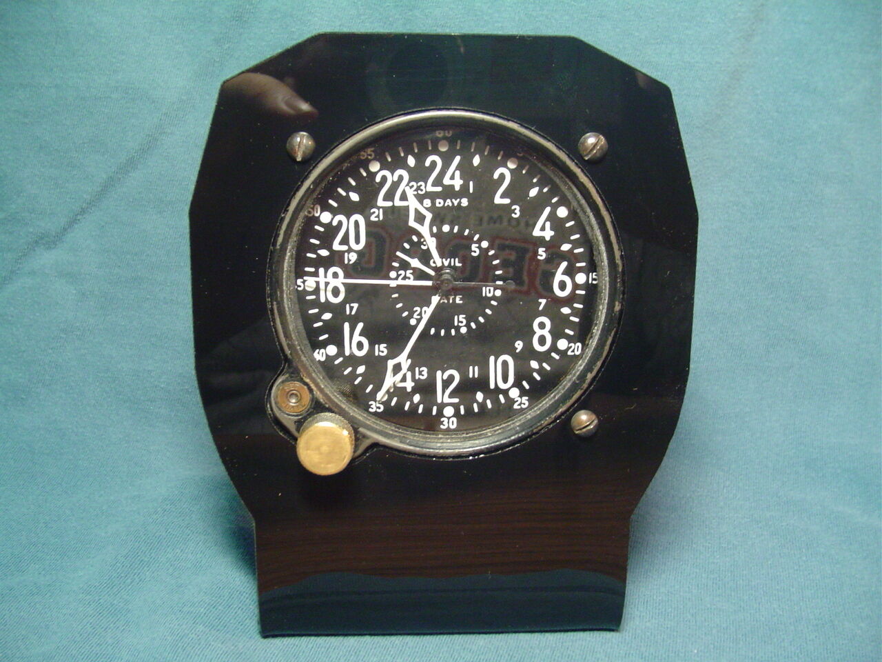 Aircraft clock stand,aviation,CDIA Waltham,aircraft clocks,vintage clocks,