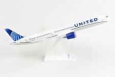 Skymarks 1050 United Airlines 2019 Livery Boeing 787-10 1/200 Scale with Stand picture
