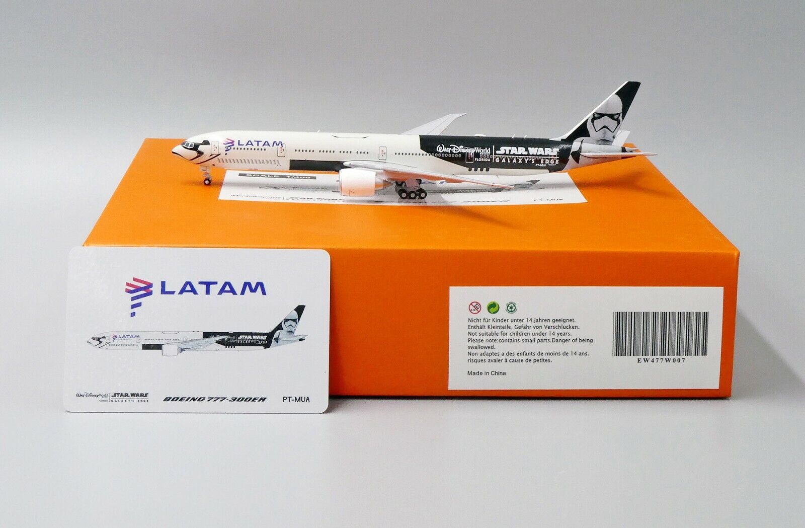 JC Wings 1:400 LATAM Airlines Brasil Boeing B777-300(ER) \'Galaxy\'s Edge\' PT-MUA