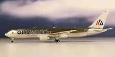 JC Wings LH2172 American Airlines B767-300ER OneWorld N395AN Diecast 1/200 Model picture