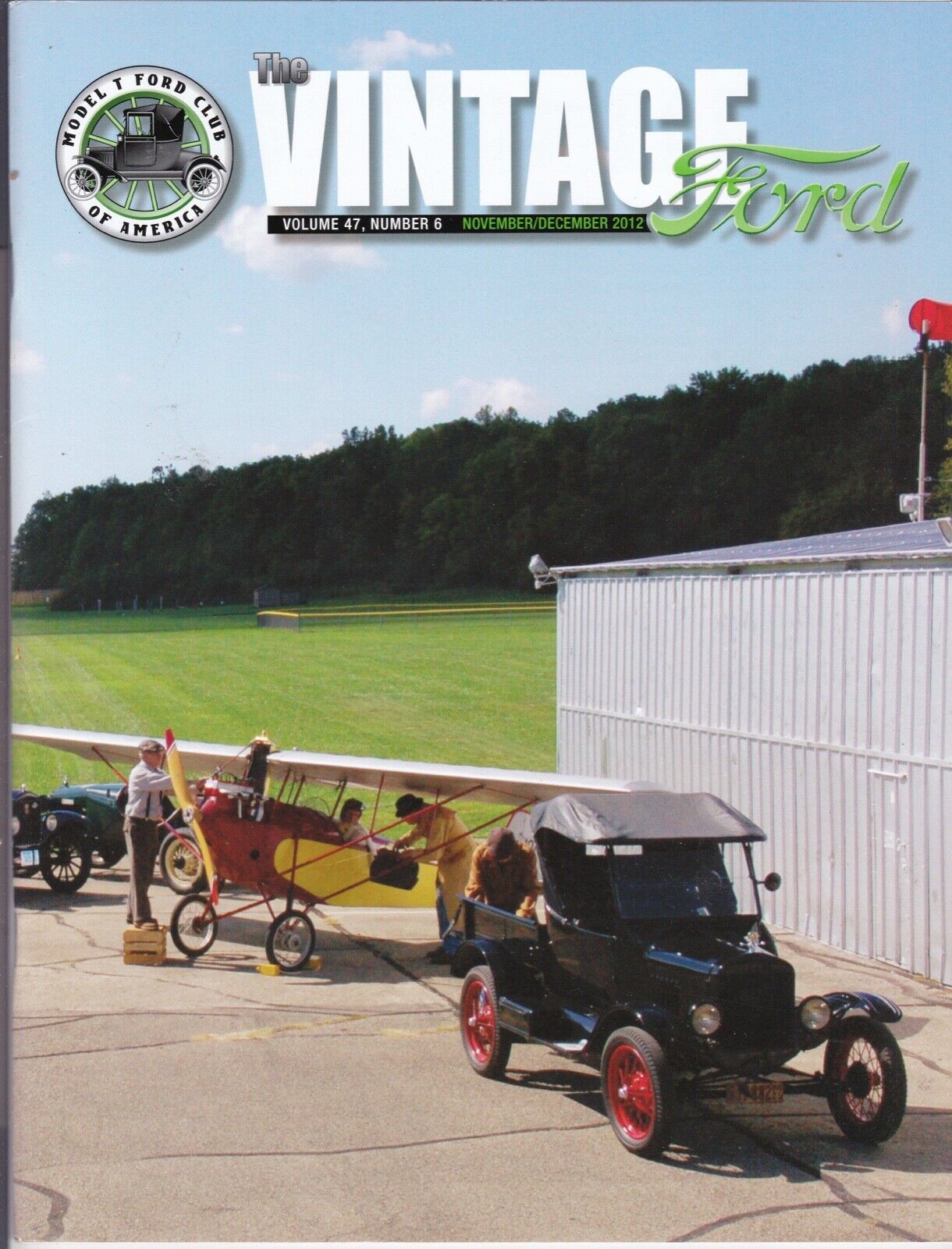 500 and Henry\'s Hoosie - The Vintage Ford Magazine - Hagerstown, Indiana Airport