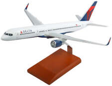 Delta Airlines Boeing 757-200 New Hue Desk Top Display  1/100 Model ES Airplane picture