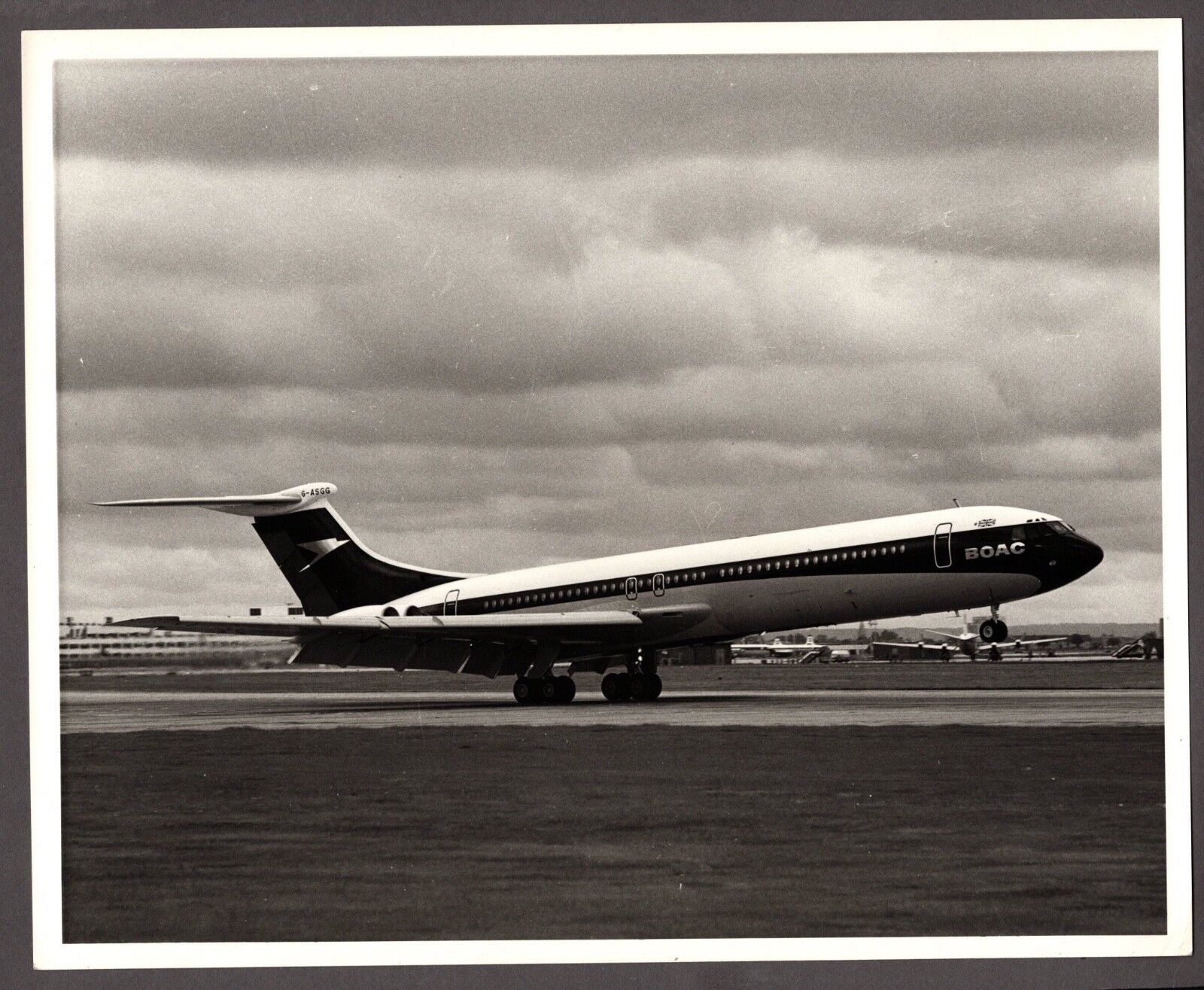 BOAC VICKERS SUPER VC10 G-ASGG LARGE ORIGINAL B.O.A.C. STAMPED PHOTO
