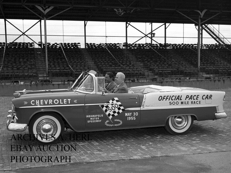 Chevrolet Bel Air 1955 Indy 500 Pace car Indianapolis photo press photograph