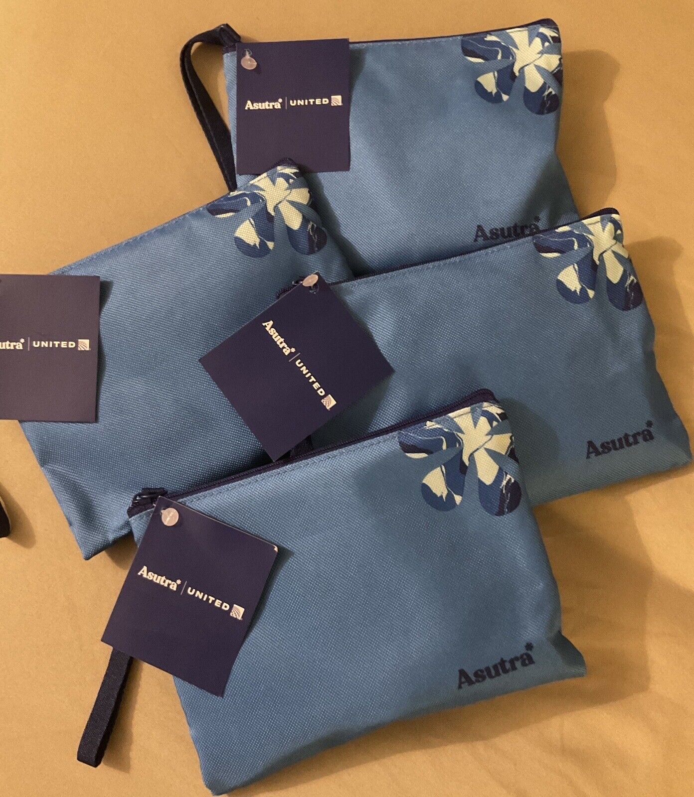 NEW Set of 4 United Airlines Polaris Transcontinental Amenity Kit ASUTRA NWT