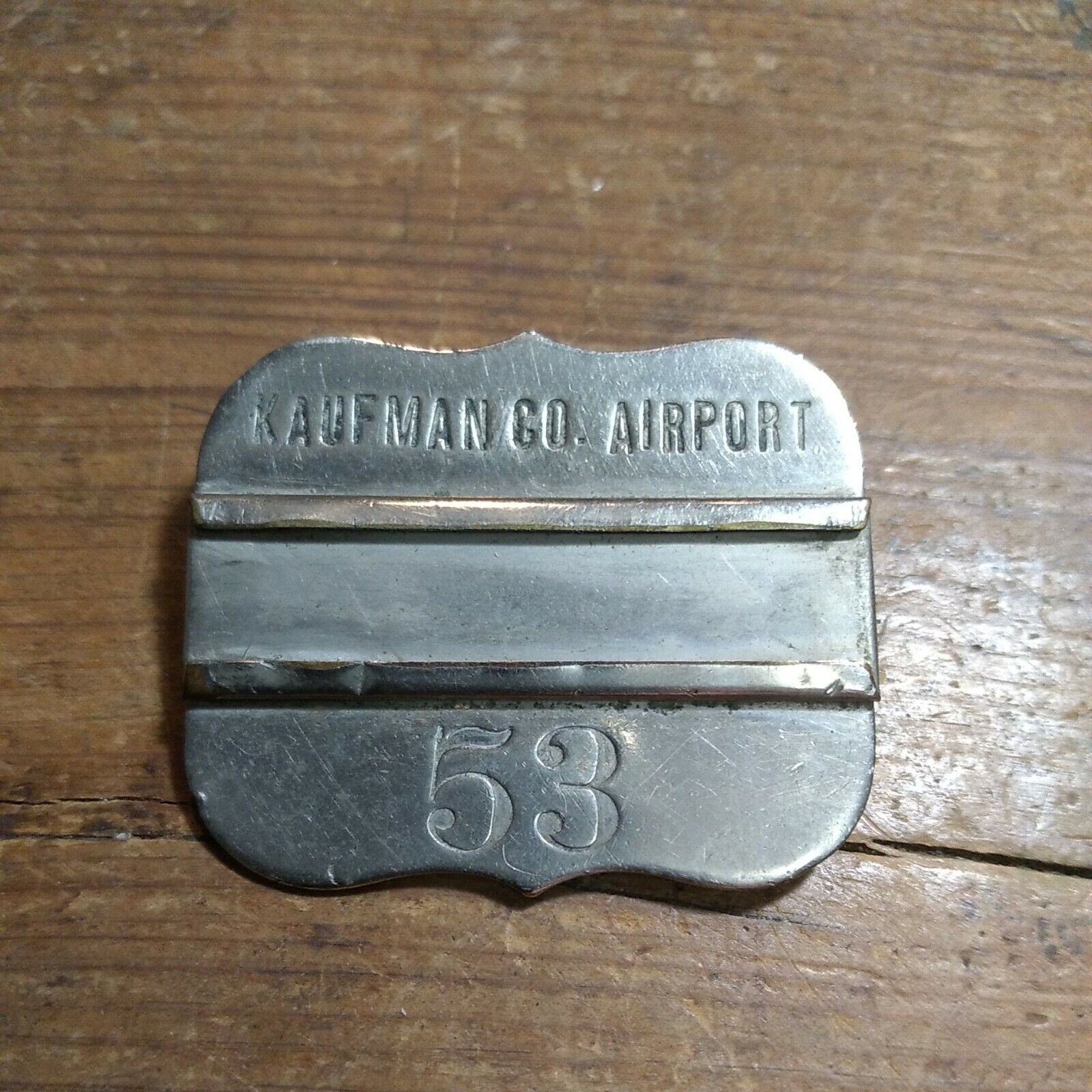VINTAGE KAUFMAN COUNTY AIRPORT  BADGE 1940\'S TERRELL TEXAS GOOD USED ORIGINAL